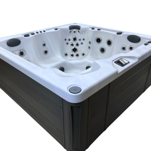 Harmonic H288DL Hot Tub